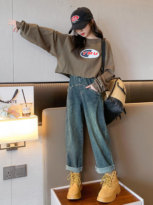 【新款套装，舒适时尚又百搭！】女童时髦洋气秋装短上衣牛仔裤两件套2023新款大童儿童韩范潮套装lmsh 商品图0