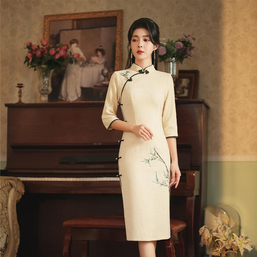 JLM 3156日常修身气质旗袍单层雪尼尔绣花款 商品图0