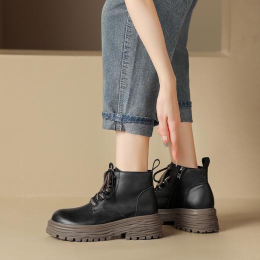 ZHR平底短靴女2023秋冬英伦风时尚复古质感靴子时髦感厚底马丁靴 商品图6