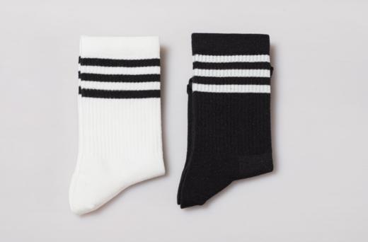 女袜丨条纹中筒运动无骨精梳棉袜吸汗透气防臭【2312102】 商品图1