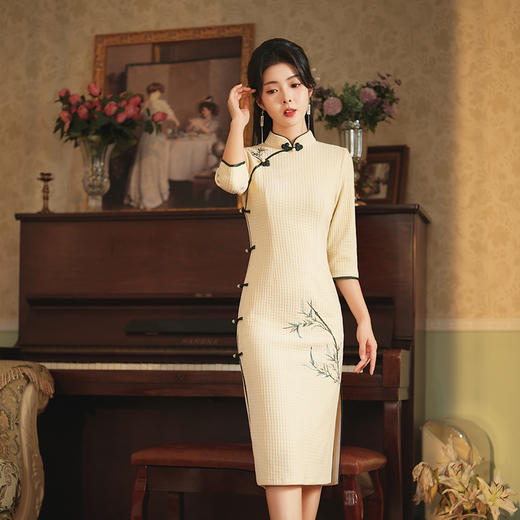 JLM 3156日常修身气质旗袍单层雪尼尔绣花款 商品图1