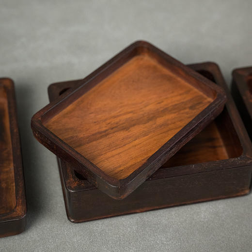 二十世纪 紫檀嵌黄花梨双层盖盒 商品图2