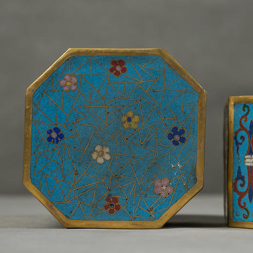 清 铜胎掐丝珐琅八卦纹八角围棋罐（一对） 商品图4