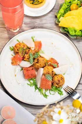 水果鸡丝芋头丸