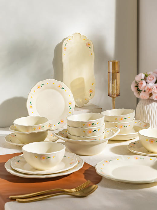 摩登主妇芍药碗碟套装家用2023新款陶瓷碗盘筷新婚乔迁奶油风餐具 商品图4