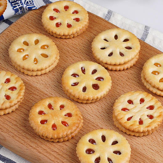 【果酱清甜Q弹！甜而不腻好吃不黏牙】满口果酱香，夹心饼干脆Q可口；怀旧零食，美味停不了口。网红小吃独立包装，小朋友吃得放心；大人们的休闲零食，品味让人陶醉。健康 商品图1