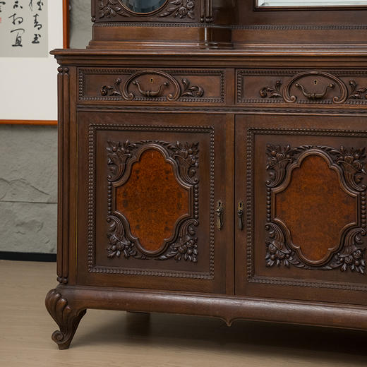 二十世纪 樱桃木嵌瘿木花卉纹玻璃边橱 商品图1