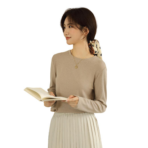 「六色可选！软糯手感」圆领长袖棉打底衫女秋冬外穿宽松T恤针织衫纯色弹力修身内搭上衣 商品图4