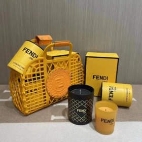 不会还有人没有拥有Fendi的香氛吧！！