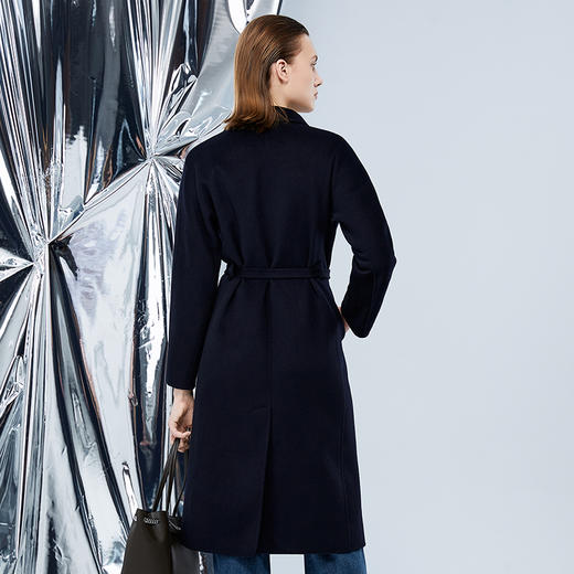 EITIE爱特爱冬季新款气质中长款宽松大气毛呢大衣外套7614304 商品图5