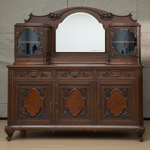 二十世纪 樱桃木嵌瘿木花卉纹玻璃边橱 商品图0