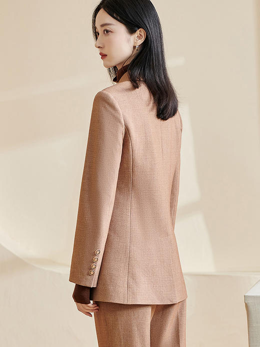 米思阳2026春季新款轻奢通勤直筒女士西装肌理感净色宽松外套2734 商品图3