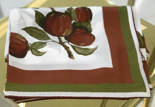 优品堂【亭亭玉立2】110x110桑蚕丝方巾 商品图1