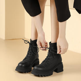 西遇英伦风马丁靴女新款秋冬弹力瘦瘦靴机车黑色厚底粗跟短靴V1934073