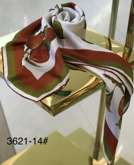 优品堂【亭亭玉立2】110x110桑蚕丝方巾 商品图3