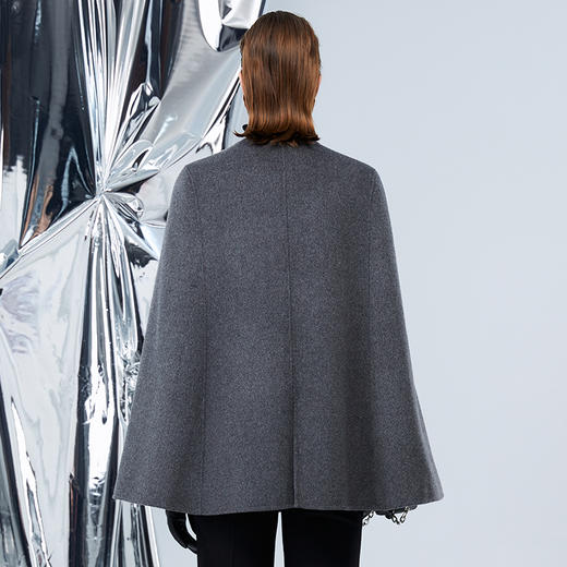 EITIE爱特爱冬季新款复古时髦个性斗篷显瘦大衣外套7614307 商品图4