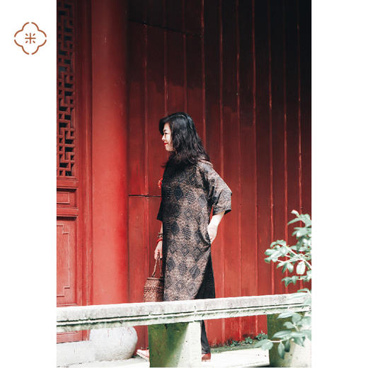 少见的40姆咪 桑蚕丝香云纱绢缎中式大袍 米马姐姐秋天的选择 商品图3