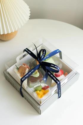 甜品缤纷礼盒（根据当天现有切件组合搭配）