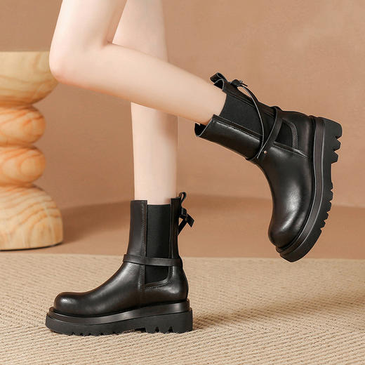 ZHR厚底短靴2023秋季新款气质圆头休闲百搭短筒酷飒设计感厚底短 商品图1