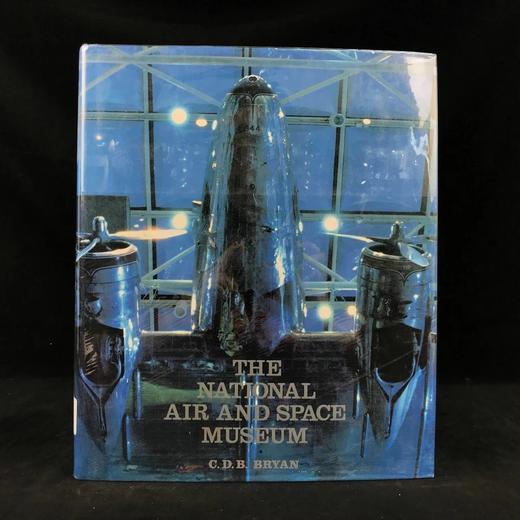 美国国家航空航天博物馆图集（1983） 300幅插图（241幅彩色） 精装大16开 商品图0