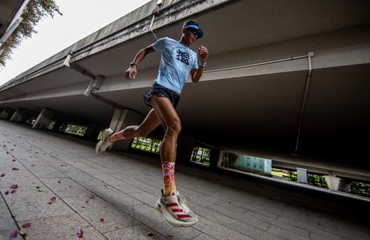严素跑步TEE，大步槛过，短袖T恤 男/女款 速干快干 严素态度 商品图6