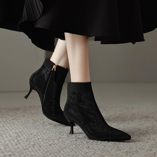 优雅个性，尖头真皮羊翻皮烫进口钻侧拉链细跟短靴DZM-292 商品图7