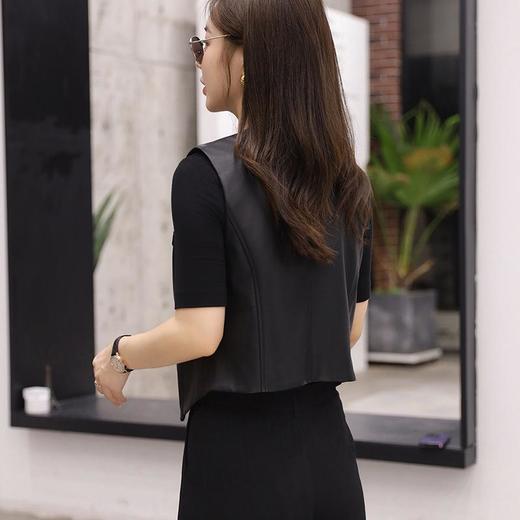韩版短款皮衣马甲外套女2023秋季新款V领修身水洗蛋白皮马夹 商品图2