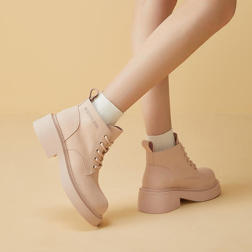 西遇厚底大黄靴女新款秋季超火美式工装短靴子增高粉色马丁靴D0033833 商品图2