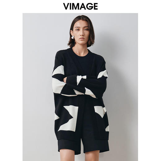 VIMAGE纬漫纪冬季新款时尚宽松舒适撞色气质针织开衫V2001614 商品图3