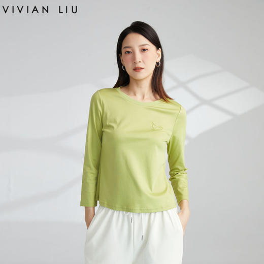 VIVIAN LIU薇薇安刘 R2347318秋女装新款圆领绣花长袖针织上衣 商品图0