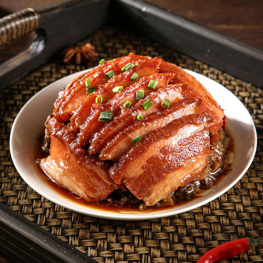 梅菜扣肉，10碗超值组，精选优质五花肉搭配高品质梅干菜，多味香辛料入味，传统工艺制作，色泽红润，味道软糯醇厚，肥瘦相间，不腻，简答加热即食M 商品图4