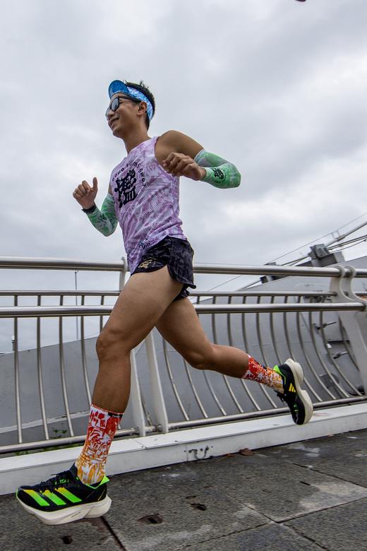 严素跑步风洞背心，大步槛过，男/女款，轻量，快干，严素态度 商品图5