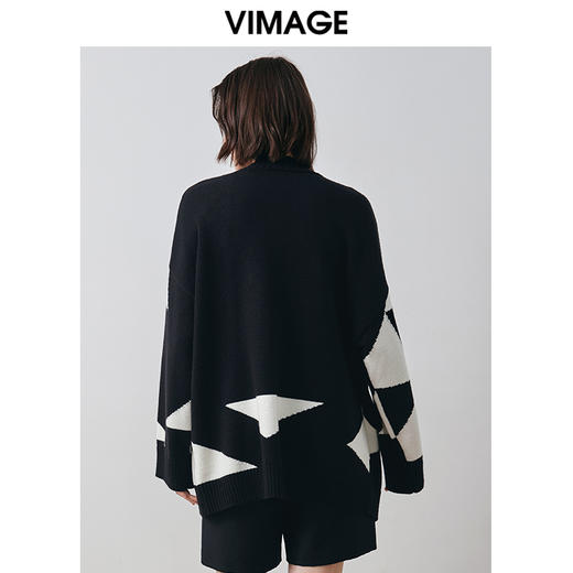 VIMAGE纬漫纪冬季新款时尚宽松舒适撞色气质针织开衫V2001614 商品图4