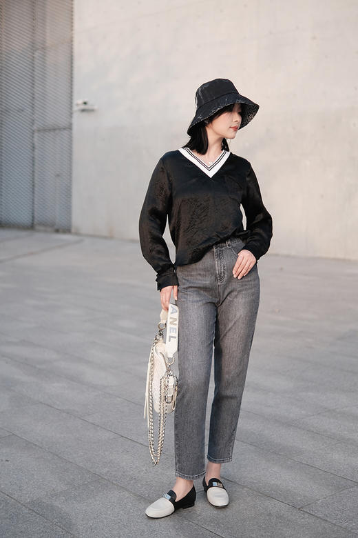 一眼篙级质感！篙端定制拼色一脚蹬乐福鞋——面皮小羊皮 细腻柔滑 低调DA牌轻奢感透气孔猪皮垫脚 透气耐磨舒适好走 平跟优雅知性 开车上班百搭舒适通勤 商品图8