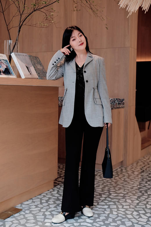 一眼篙级质感！篙端定制拼色一脚蹬乐福鞋——面皮小羊皮 细腻柔滑 低调DA牌轻奢感透气孔猪皮垫脚 透气耐磨舒适好走 平跟优雅知性 开车上班百搭舒适通勤 商品图13