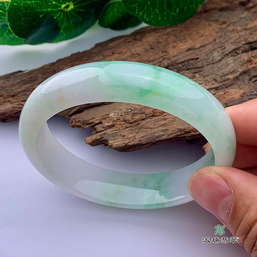 派瑞翡翠 翡翠手镯 糯种 浅绿 商品图1