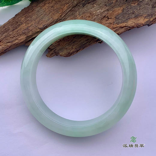 派瑞翡翠 翡翠手镯 糯种 浅绿 商品图1