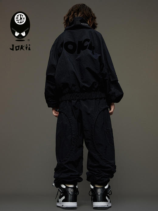 【23秋上新】jokii潮牌童装『墨夜行套装』儿童棒球服夹克+束脚长裤[福利品] 商品图3