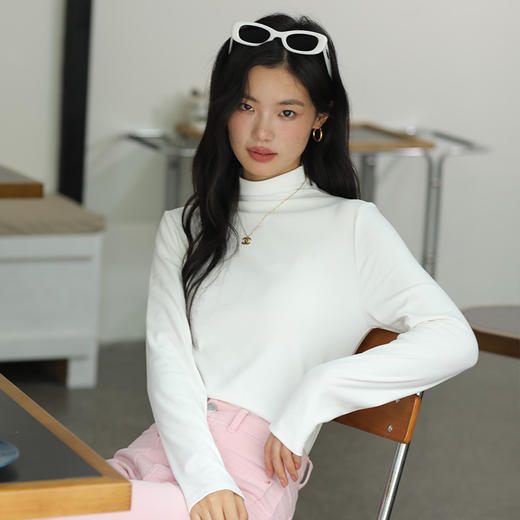 经典款秋冬必备！秋冬季膨体绒打底衫女内搭圆领上衣长袖T恤修身半高领休闲针织衫lm 商品图13