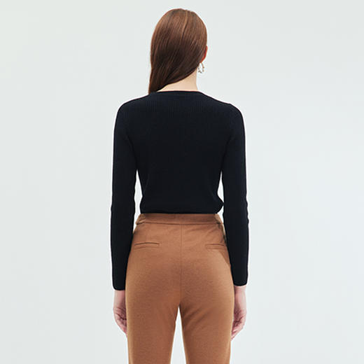 EITIE爱特爱简约大方圆领修身显瘦打底纯色羊毛针织衫秋季新款C2301226 商品图7