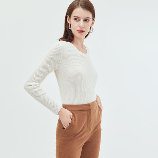 EITIE爱特爱简约大方圆领修身显瘦打底纯色羊毛针织衫秋季新款C2301226 商品图3