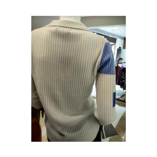 3楼  皮皮狗女式羊绒拼色T恤领抽条开衫 商品图1