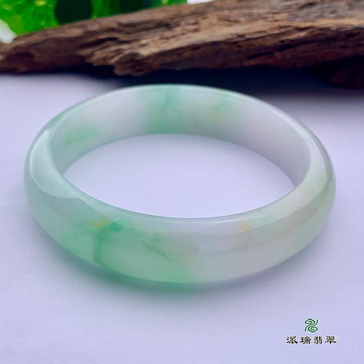 派瑞翡翠 翡翠手镯 糯种 浅绿 商品图3