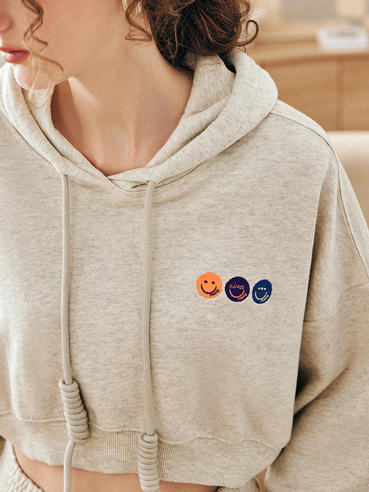 OLrain欧芮儿法式连帽卫衣女春季2023年新款宽松慵懒刺绣短款上衣 商品图1