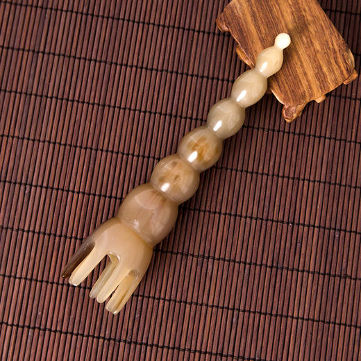 养瑞和丨白牦牛角经络按摩梳·天然牛角·按摩梳头·精准点穴·圆润不伤头皮 商品图0