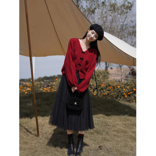 鹿向南 《花都海岸》复古v领蝴蝶结外穿开衫秋冬2023气质毛衣女 商品图1