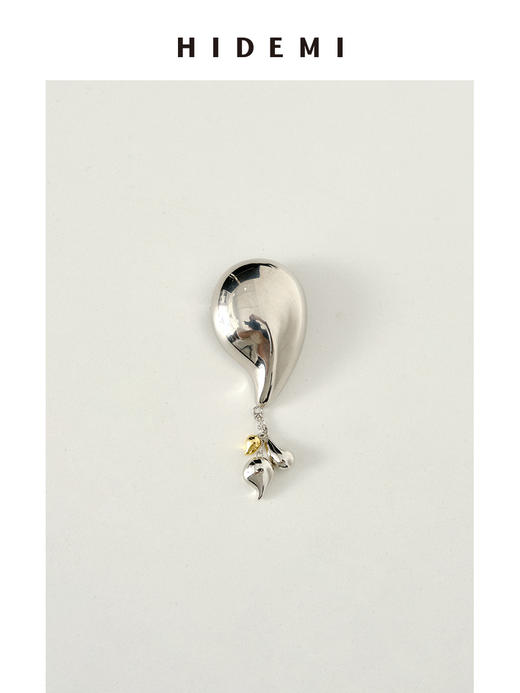 HIDEMI 流线型设计感小流苏吊坠式胸针 商品图0