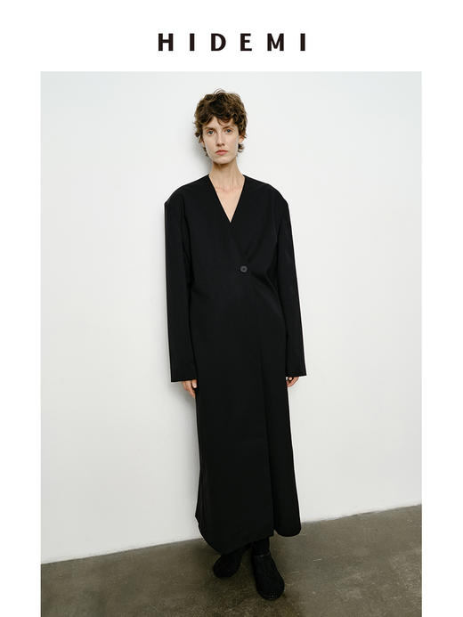 HIDEMI 精纺羊毛极简无领宽肩设计感一粒扣长款西装大衣 商品图8