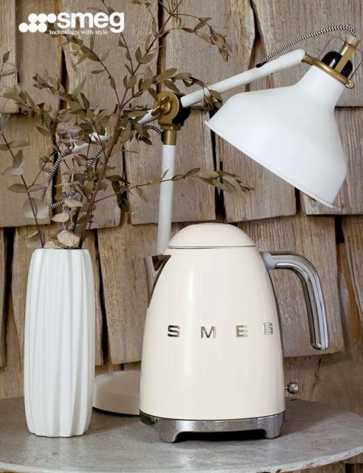 SMEG/斯麦格 KLF03电热水壶复古家用自动断电大容量居家电水壶 商品图1