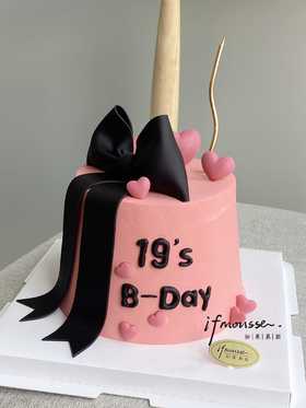 「女孩」翻糖黑色蝴蝶结